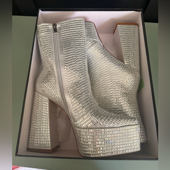 Dazzling Silver Heeled Boots - Picture 7 of 9